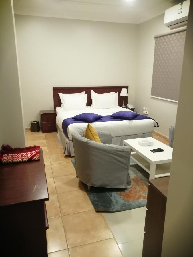 Апарт отель Nozol Al Toot Furnished Units Эр-Рияд Экстерьер фото